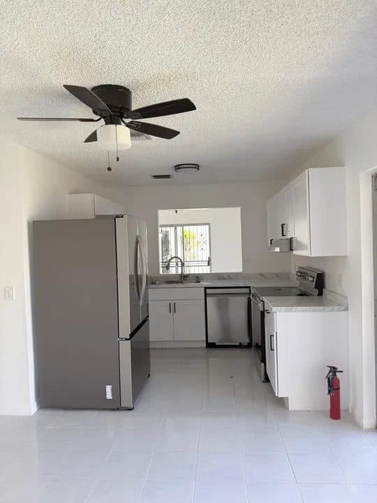 White Shaker Kitchen Rebuild, after, South Miami Heights, Miami-Dade